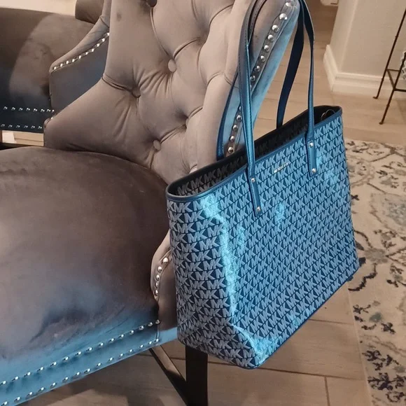 NWT Michael Kors Carter Large Top Zip Tote Bag Purse in Navy MK Logo Print - Picture 11 of 14